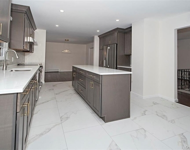 74 Edgewood Road - Photo Thumbnail 9