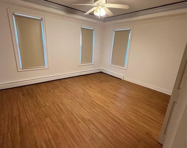 90 Washington Street - Photo Thumbnail 3