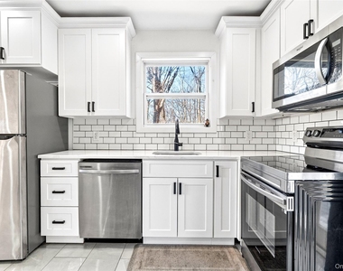 11 Colonel Glenn Drive - Photo Thumbnail 8