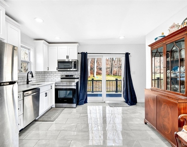 11 Colonel Glenn Drive - Photo Thumbnail 6