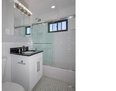 405 East Main Street - Photo Thumbnail 7