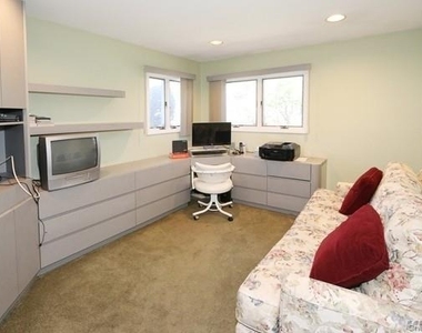 46 Marian Lane - Photo Thumbnail 14