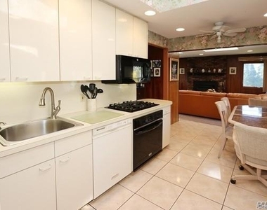 46 Marian Lane - Photo Thumbnail 10