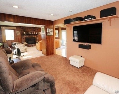 46 Marian Lane - Photo Thumbnail 6