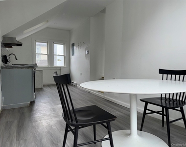 300 Highland Avenue - Photo Thumbnail 4