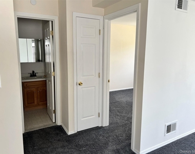319 Beach 36th Street - Photo Thumbnail 8