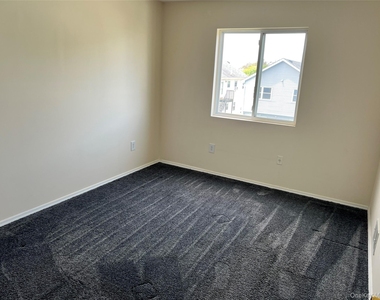 319 Beach 36th Street - Photo Thumbnail 3
