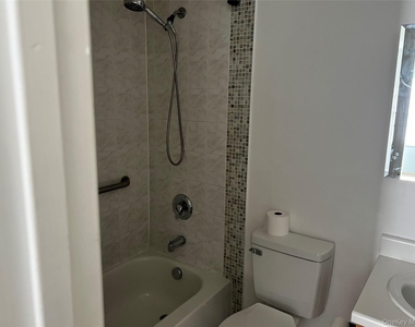 319 Beach 36th Street - Photo Thumbnail 7