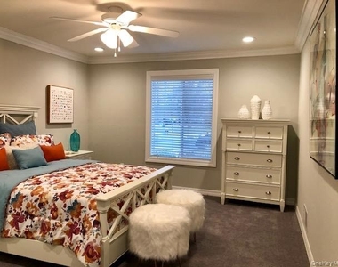 45 Country Club Drive - Photo Thumbnail 5