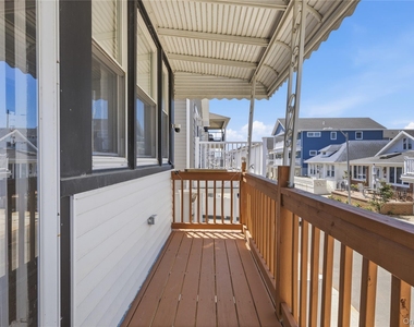 90 Oregon Street - Photo Thumbnail 10