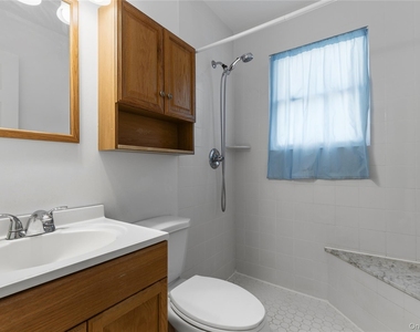 90 Oregon Street - Photo Thumbnail 8