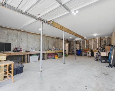 90 Oregon Street - Photo Thumbnail 13