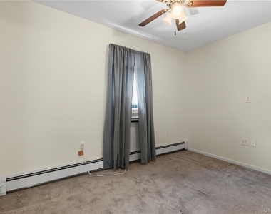 90 Oregon Street - Photo Thumbnail 9