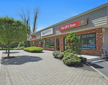 962 S Route 9w - Photo Thumbnail 45