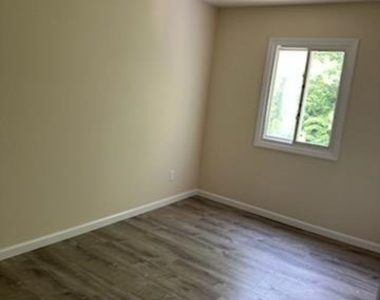 360 Larkfield Road - Photo Thumbnail 6