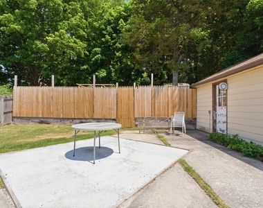 15 Forshee Street - Photo Thumbnail 13