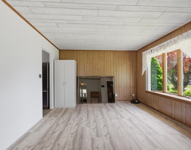 15 Forshee Street - Photo Thumbnail 1
