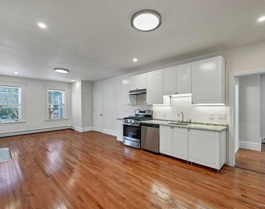 271 Liberty Street - Photo Thumbnail 9