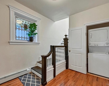 271 Liberty Street - Photo Thumbnail 5