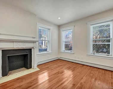 271 Liberty Street - Photo Thumbnail 6