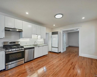 271 Liberty Street - Photo Thumbnail 10