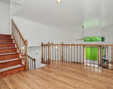 311 N Greeley Avenue - Photo Thumbnail 11