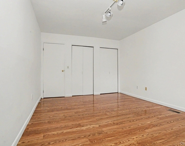 311 N Greeley Avenue - Photo Thumbnail 9