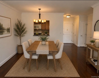 130 Post Avenue - Photo Thumbnail 2