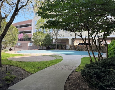 130 Post Avenue - Photo Thumbnail 5