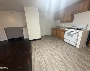 94 Philip Street - Photo Thumbnail 3