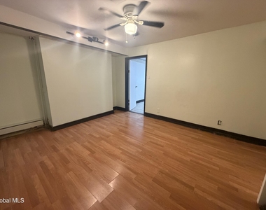 94 Philip Street - Photo Thumbnail 7