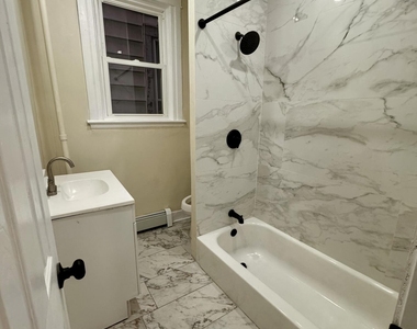 31 Bertha Street - Photo Thumbnail 2