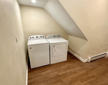 31 Bertha Street - Photo Thumbnail 6