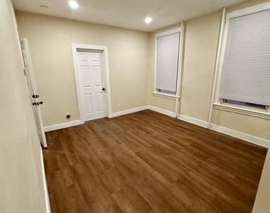 31 Bertha Street - Photo Thumbnail 5