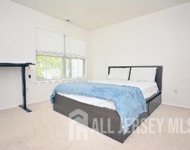 80 Oswestry Way - Photo Thumbnail 14