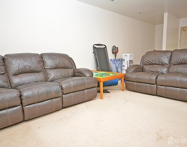 80 Oswestry Way - Photo Thumbnail 4