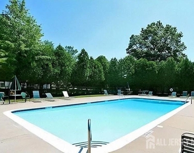 90 Almond Drive - Photo Thumbnail 19