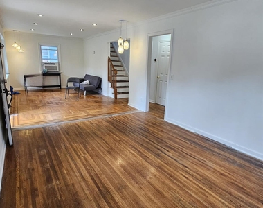 895 Madison Avenue - Photo Thumbnail 5