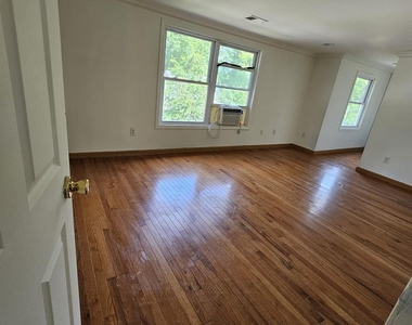 895 Madison Avenue - Photo Thumbnail 12