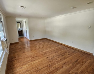 895 Madison Avenue - Photo Thumbnail 13