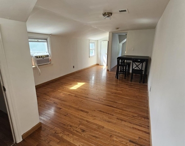 895 Madison Avenue - Photo Thumbnail 19