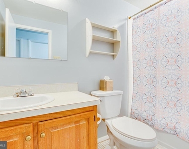 825 Barkley Drive - Photo Thumbnail 17