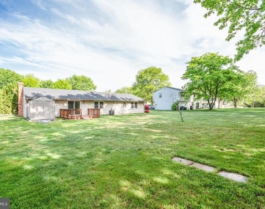 825 Barkley Drive - Photo Thumbnail 29