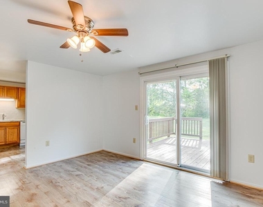 825 Barkley Drive - Photo Thumbnail 9