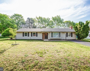 825 Barkley Drive - Photo Thumbnail 1