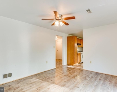 825 Barkley Drive - Photo Thumbnail 10