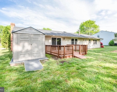 825 Barkley Drive - Photo Thumbnail 30