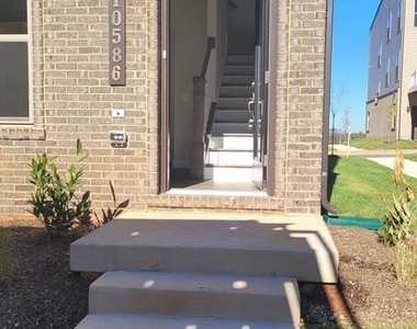 10586 Ratcliffe Trail - Photo Thumbnail 1