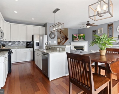 47675 Loweland Terrace - Photo Thumbnail 11