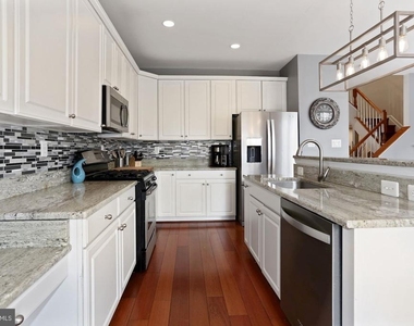 47675 Loweland Terrace - Photo Thumbnail 12